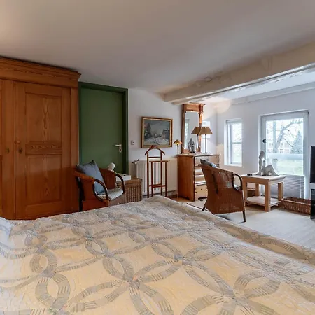 Charmante Am Hafen *