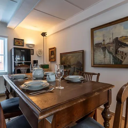 Charmante Am Hafen *